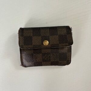 small Louis Vuitton wallet